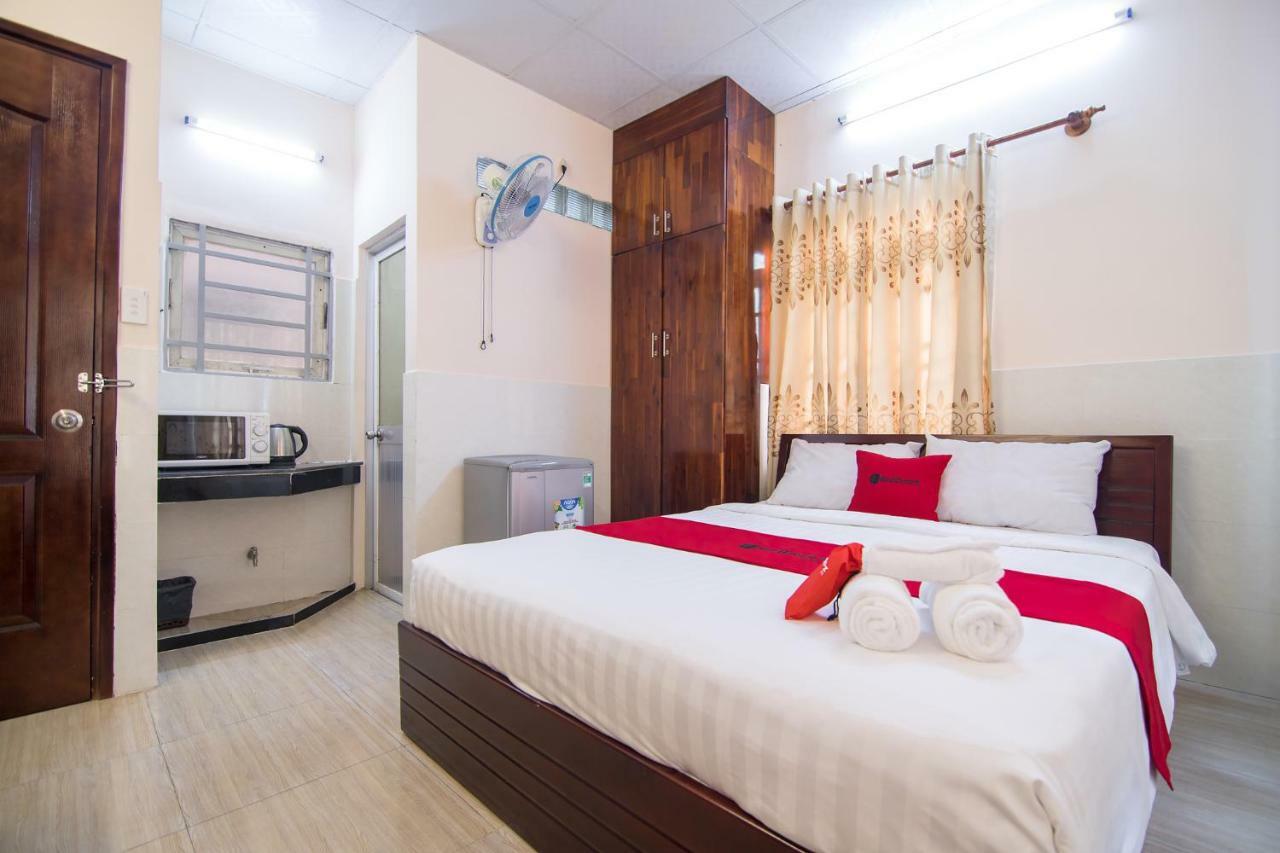Reddoorz Near Khu Che Xuat Tan Thuan 2 Hotell Ho Chi Minh-staden Exteriör bild
