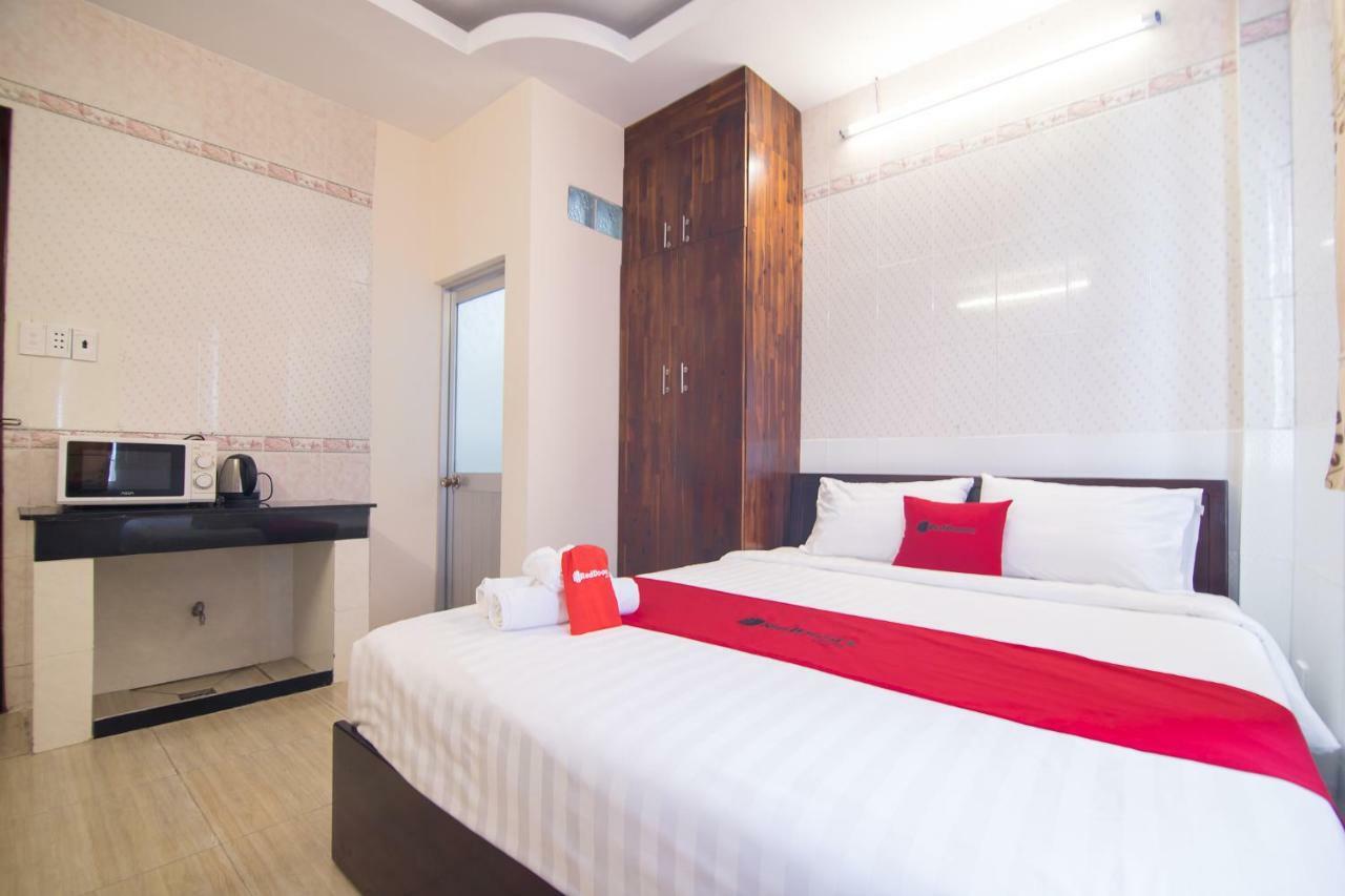 Reddoorz Near Khu Che Xuat Tan Thuan 2 Hotell Ho Chi Minh-staden Exteriör bild