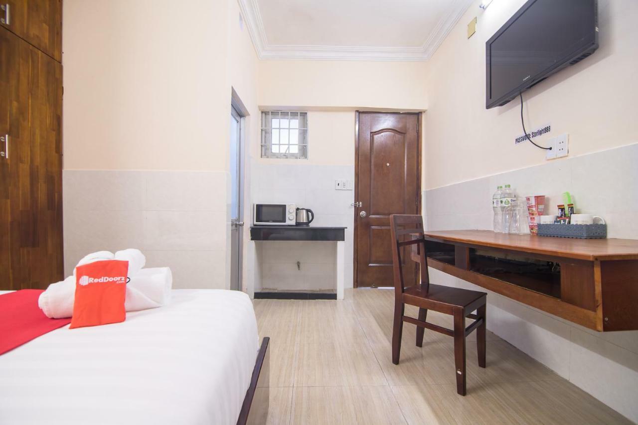Reddoorz Near Khu Che Xuat Tan Thuan 2 Hotell Ho Chi Minh-staden Exteriör bild