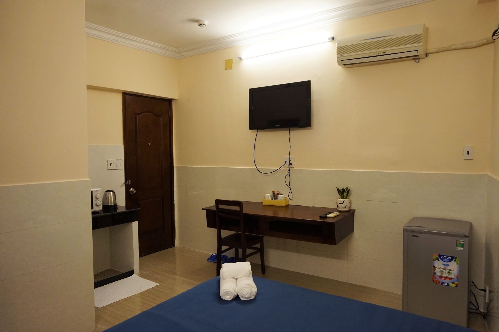 Reddoorz Near Khu Che Xuat Tan Thuan 2 Hotell Ho Chi Minh-staden Exteriör bild