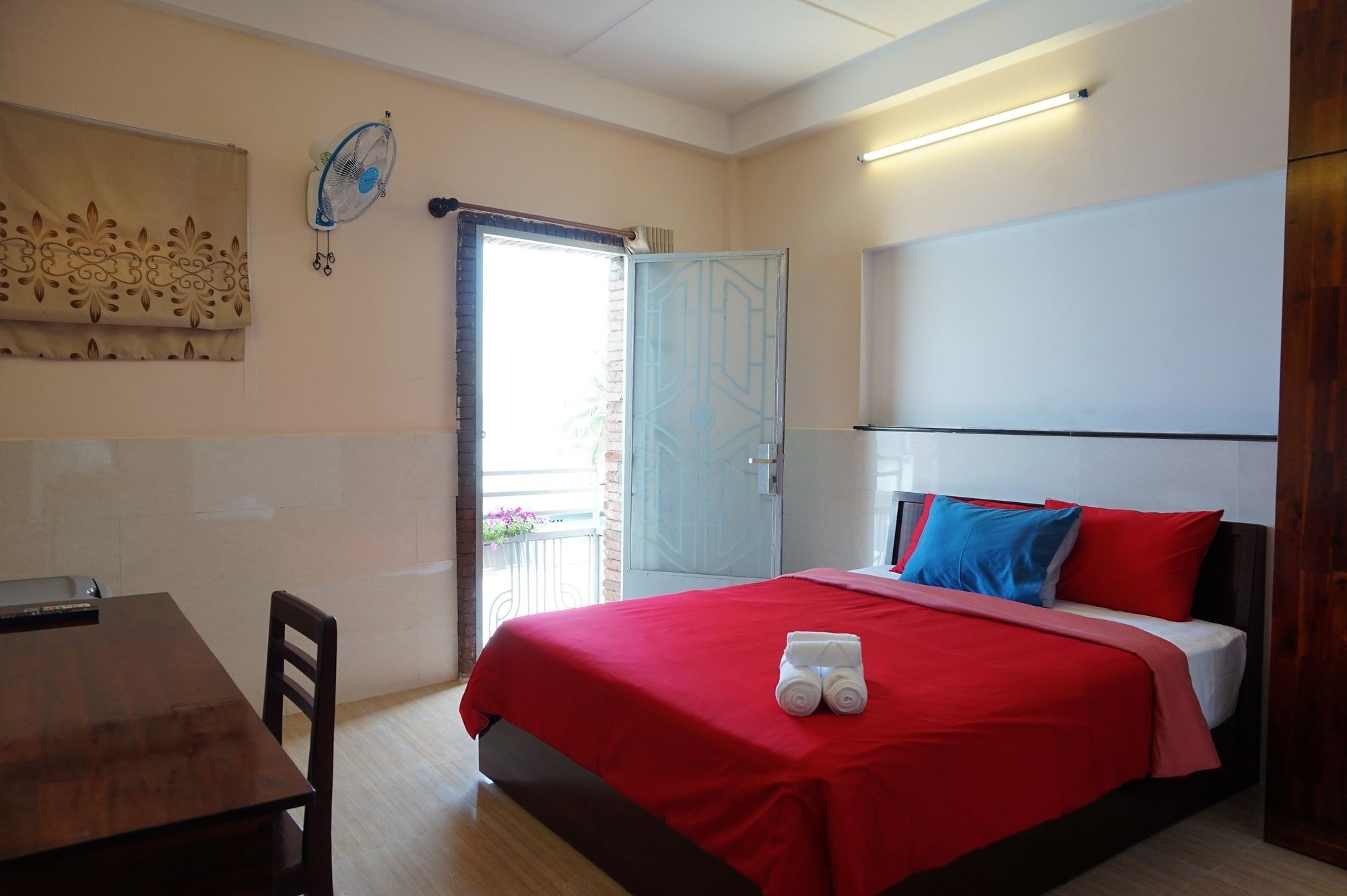 Reddoorz Near Khu Che Xuat Tan Thuan 2 Hotell Ho Chi Minh-staden Exteriör bild