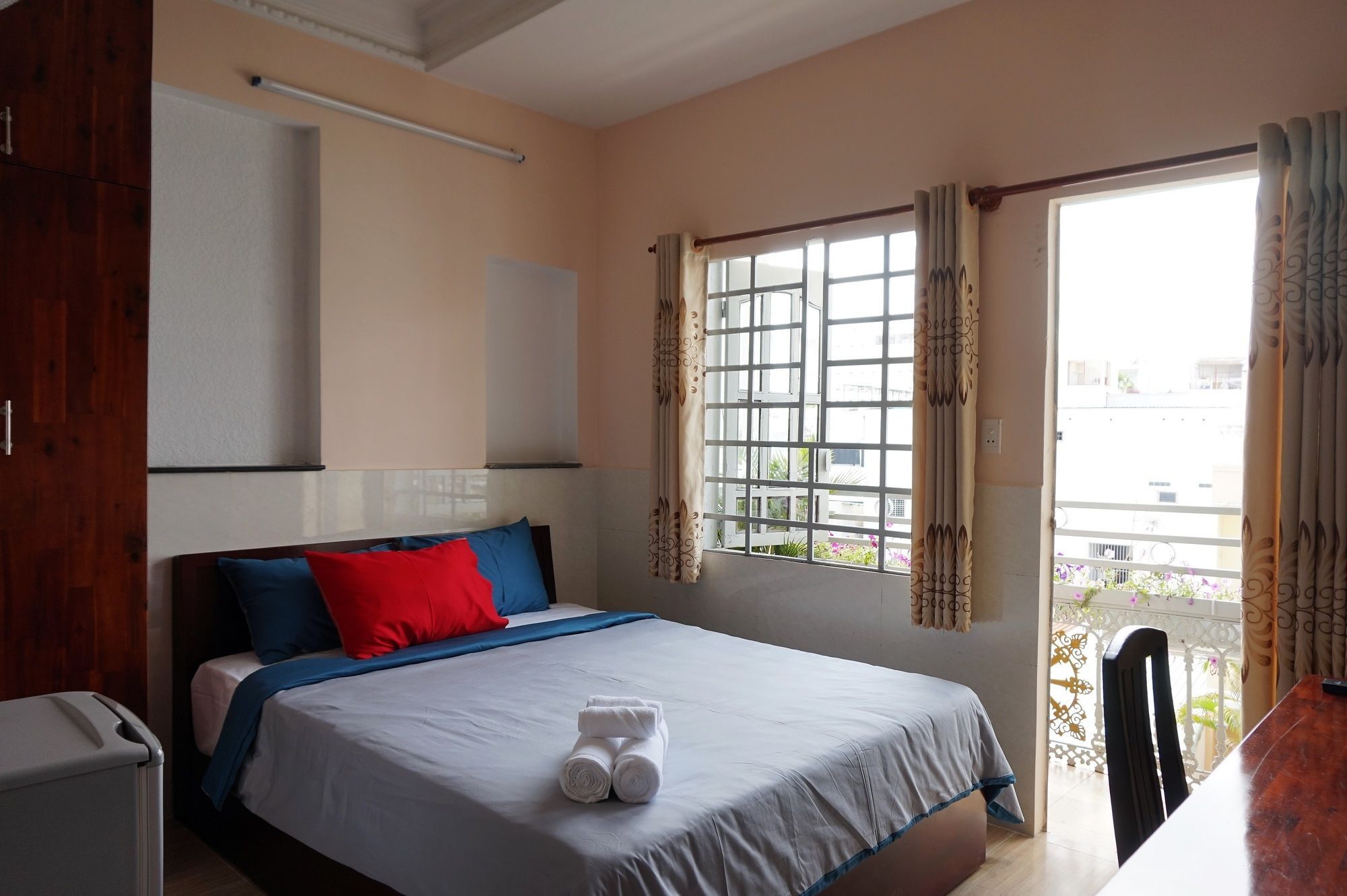 Reddoorz Near Khu Che Xuat Tan Thuan 2 Hotell Ho Chi Minh-staden Exteriör bild