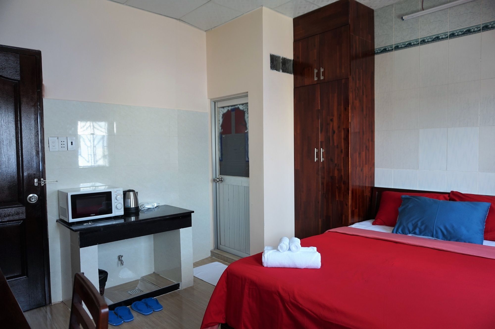 Reddoorz Near Khu Che Xuat Tan Thuan 2 Hotell Ho Chi Minh-staden Exteriör bild