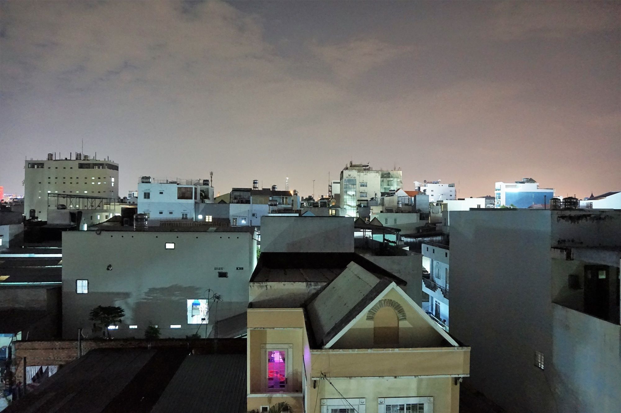 Reddoorz Near Khu Che Xuat Tan Thuan 2 Hotell Ho Chi Minh-staden Exteriör bild