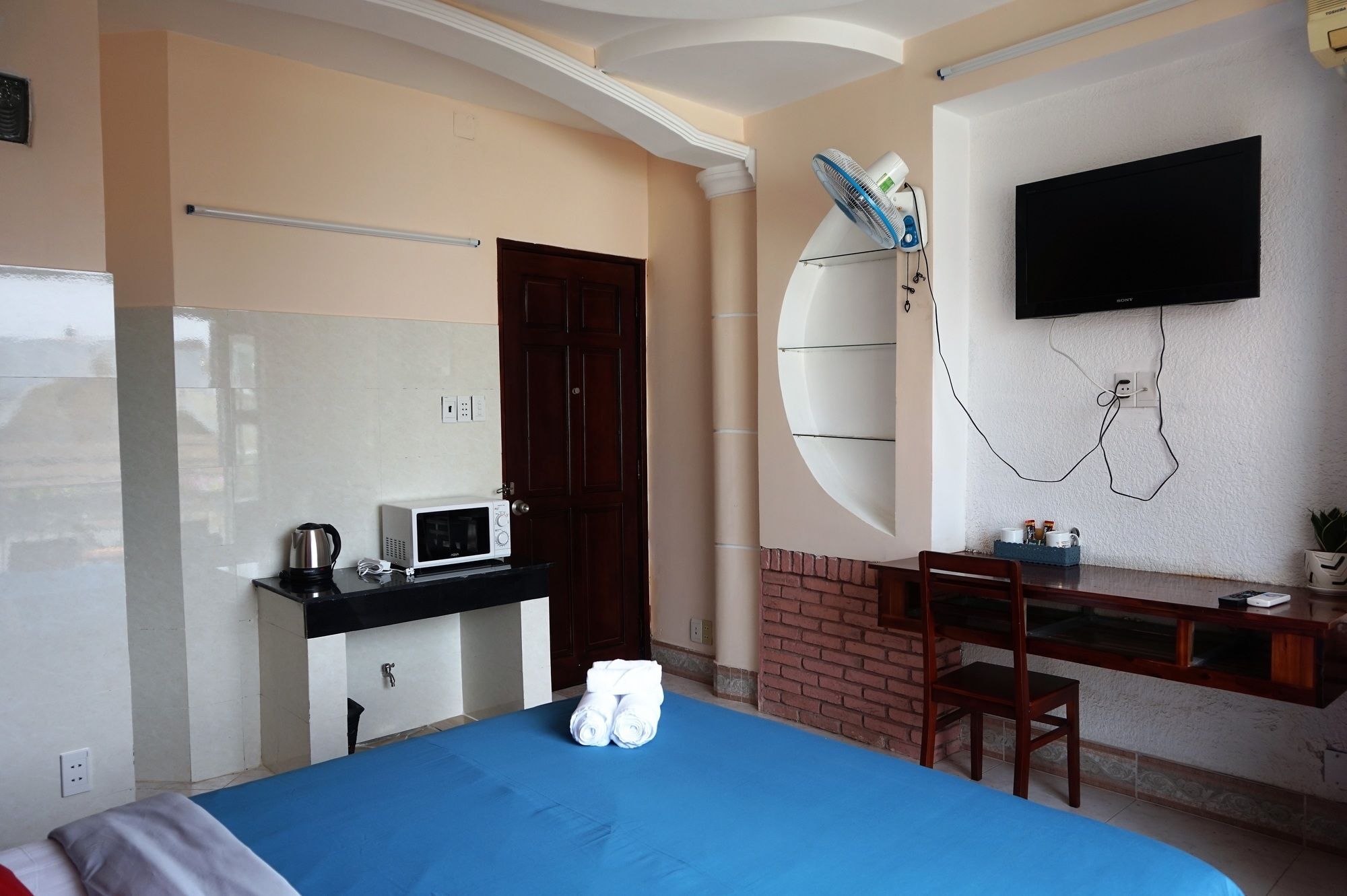 Reddoorz Near Khu Che Xuat Tan Thuan 2 Hotell Ho Chi Minh-staden Exteriör bild